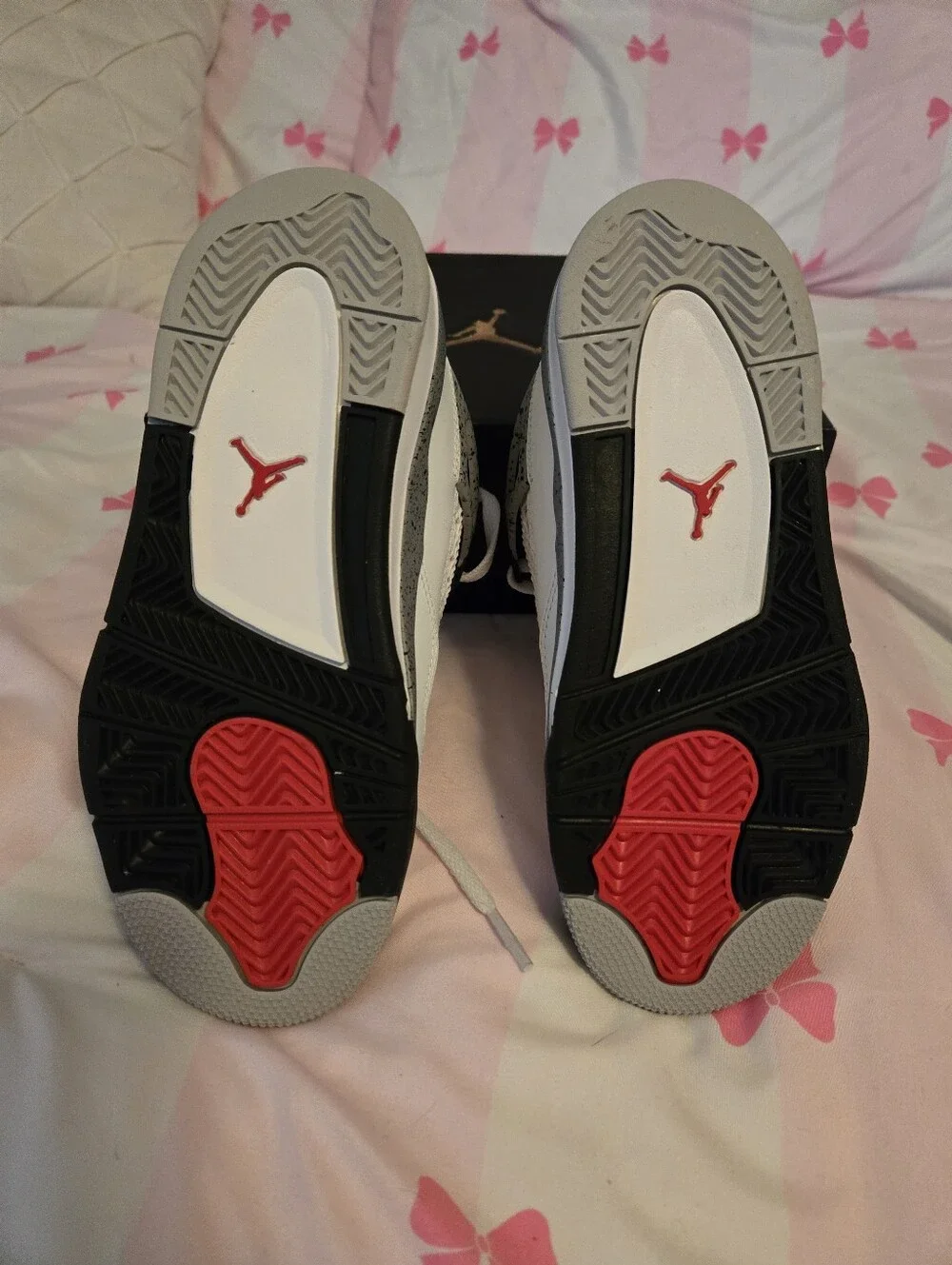 NEVER WORN JORDAN 4 RETRO OG